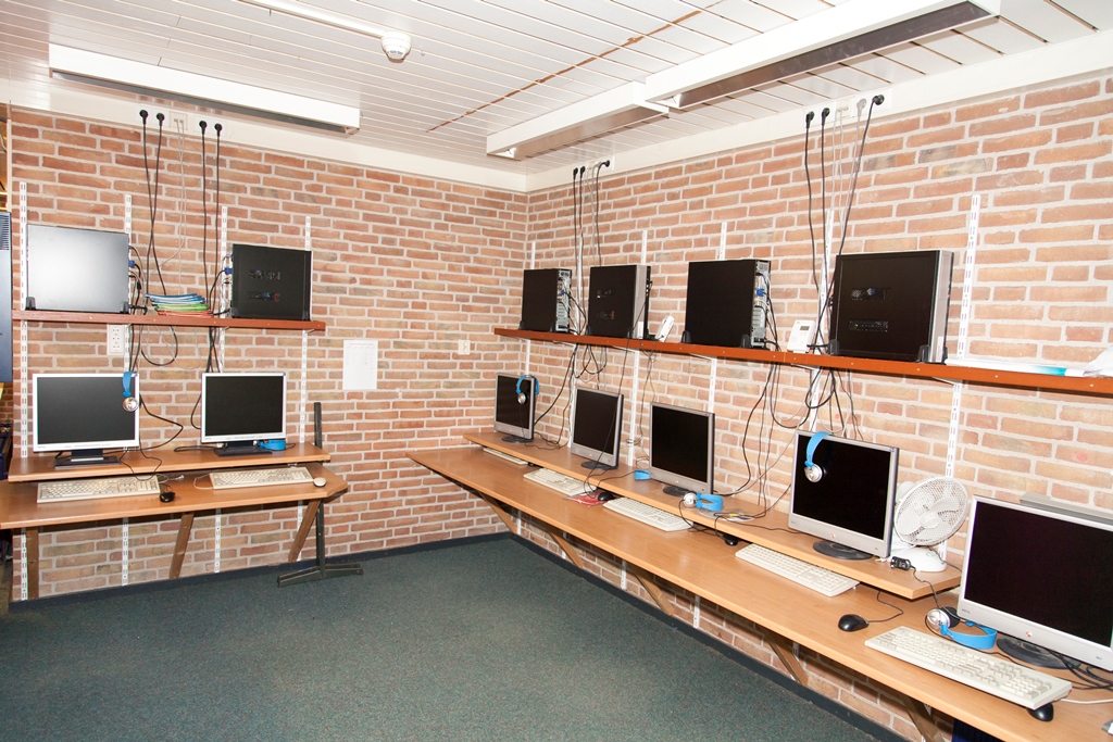 OBS-Padland-computers aula